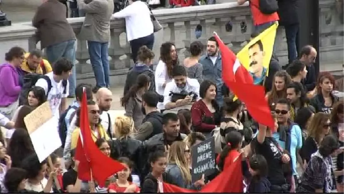 Londra\'da Taksim İçin PKK ve Türk Bayraklı Gösteri