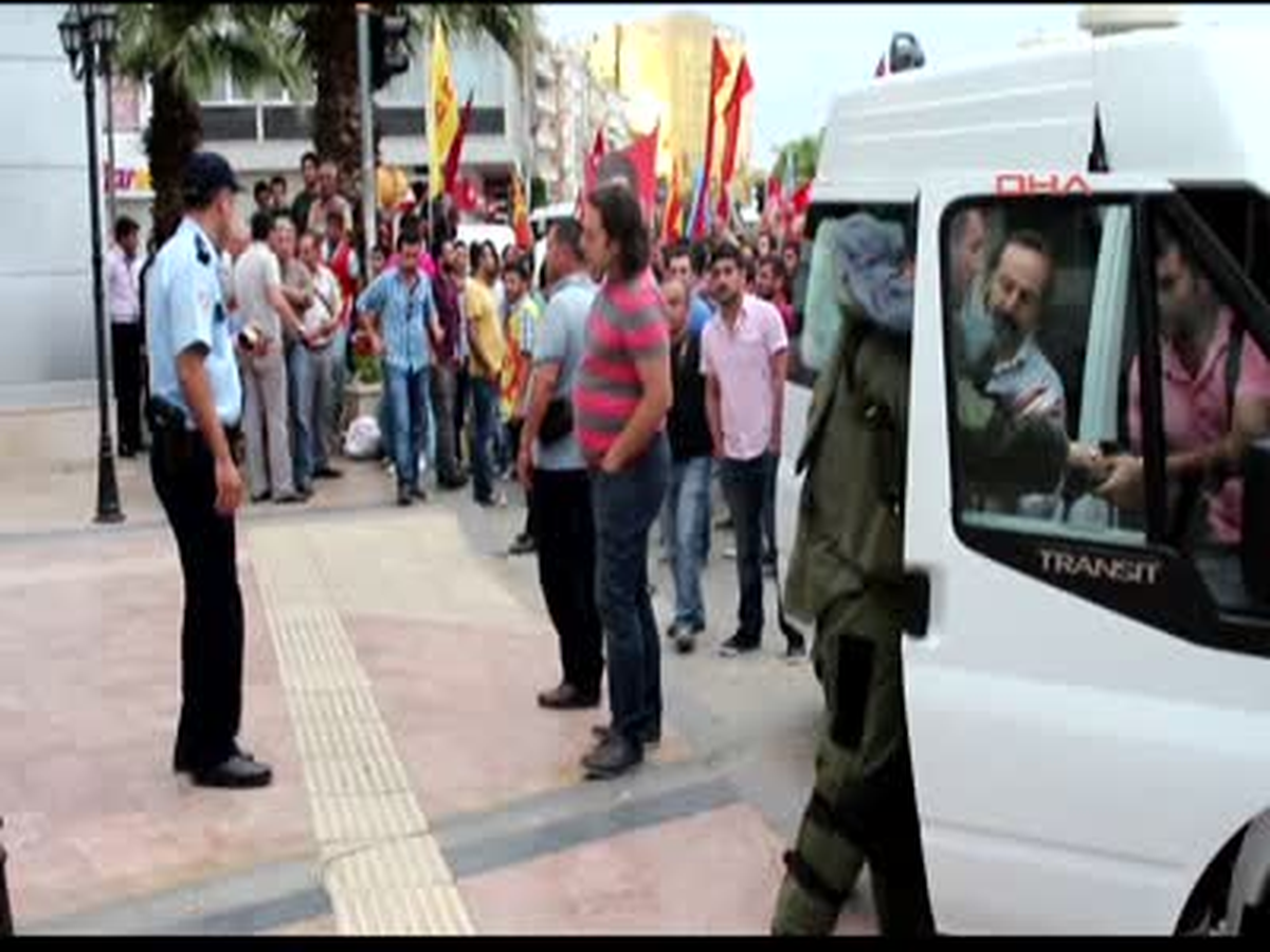 Şüpheli Çanta Paniği "Aydın\'da Gezi Parkı\'ndaki Olaylara Tepkiler Sürüyor" Haberine Ek