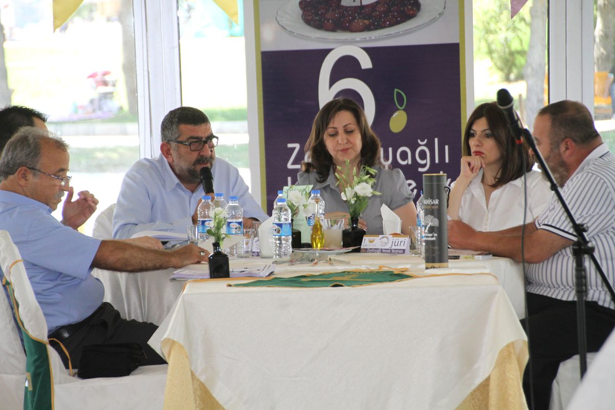 Akhisar\'da 6. Zeytinyağlı Yemek Yarışması Yapıldı