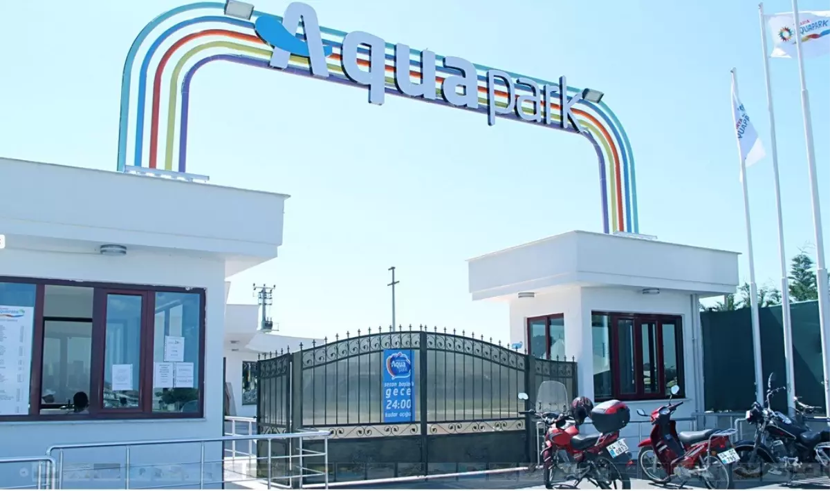 Bayanların Aquapark Keyfi