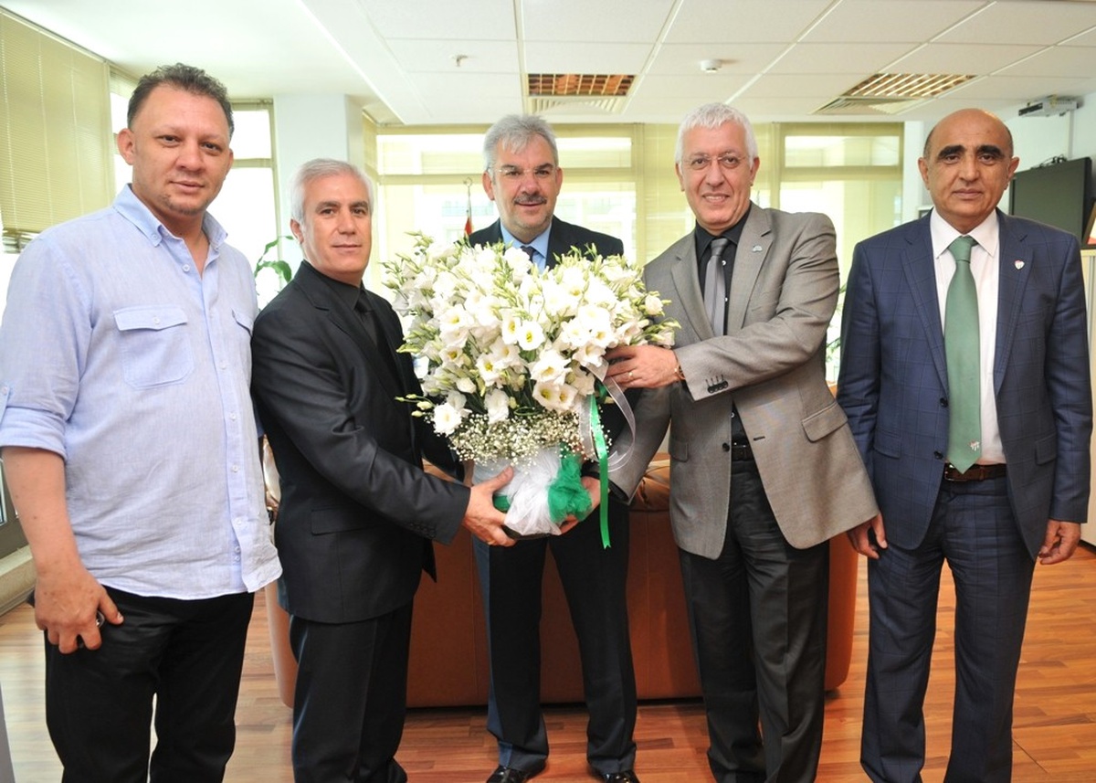 Bozbey\'den Bursaspor\'a 50. Yıl Ziyareti