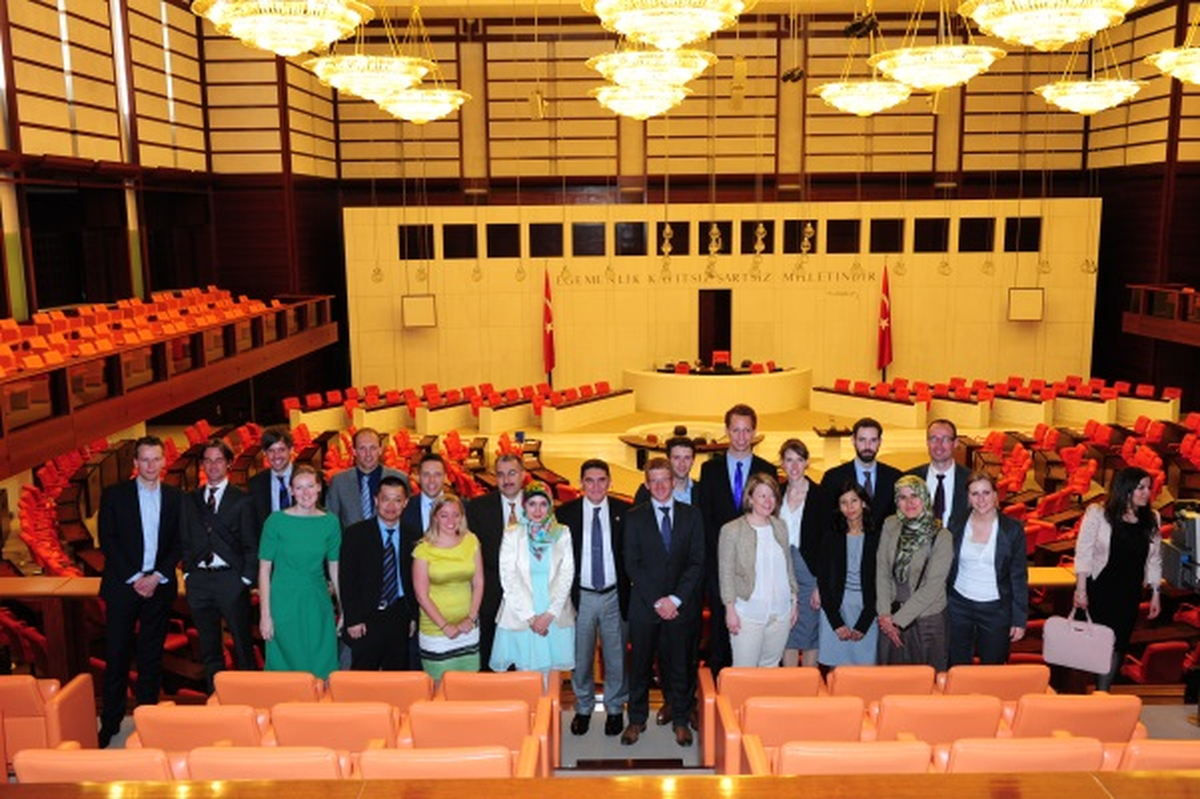 Ekrem Çelebi\'den Hollanda Maliye Bakanlığına Bilgilendirme
