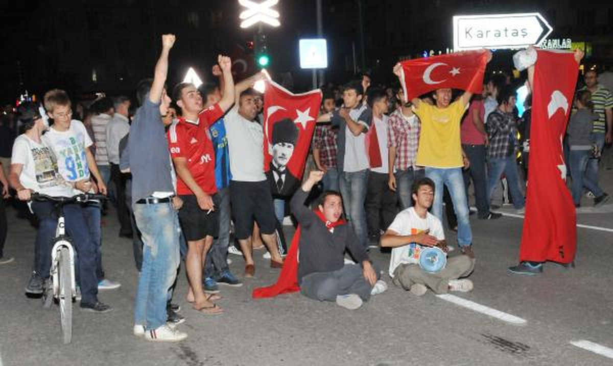 Gaziantep\'te Tencere ve Tavalı \'Gezi Parkı\' Eylemi