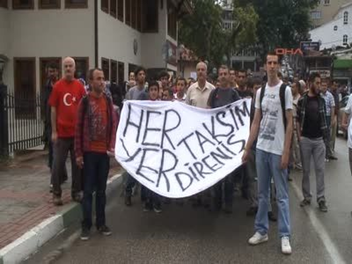 Gezi Parkı Protestosuna Bursa\'dan Destek Yürüyüşü