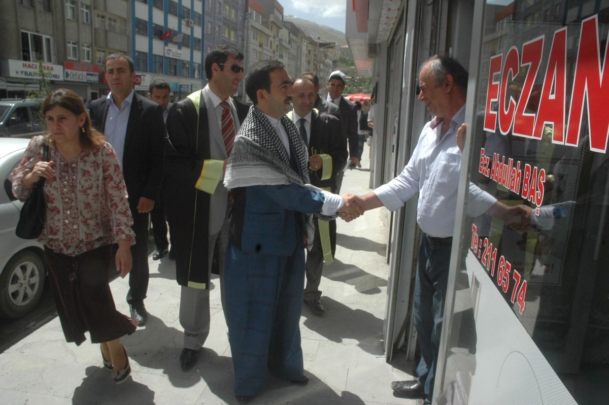 Hakkari Üniversitesi\'nden Resim Sergisi