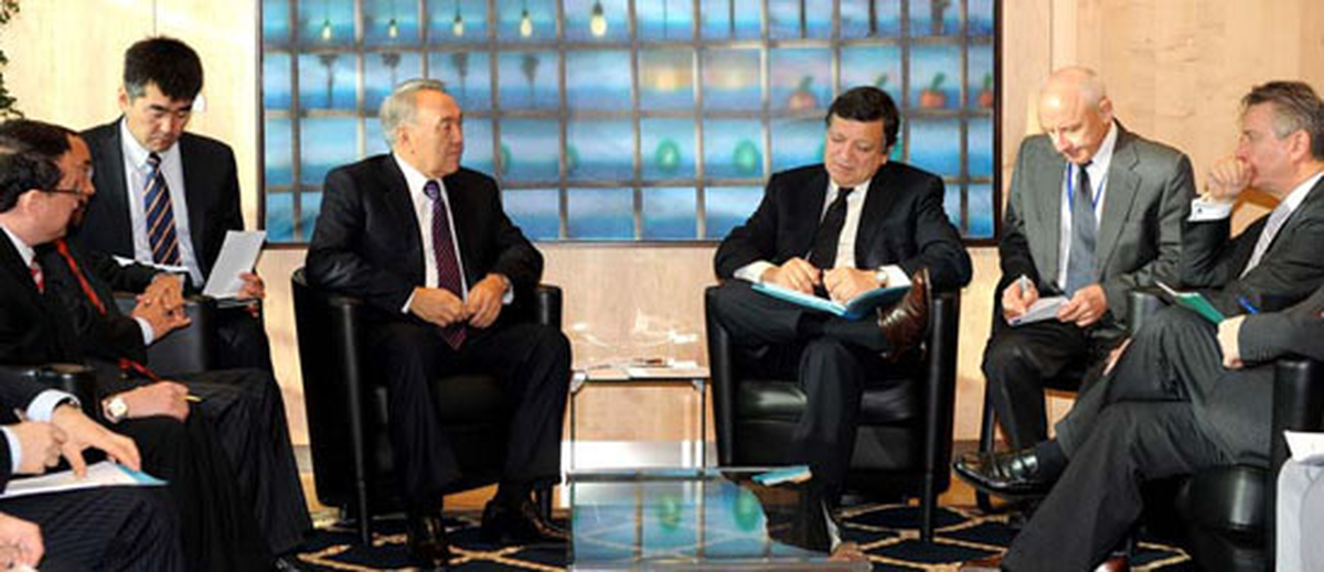Kazakistan Devlet Başkanı Nazarbayev ile AB Komisyonu Başkanı Barroso Vize Kolaylığı Konusunda...
