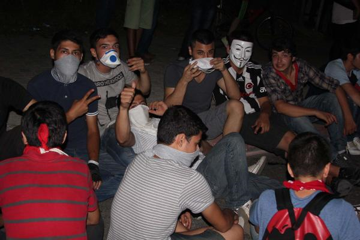Mersin\'de Gezi Parkı Protestolarısürüyor