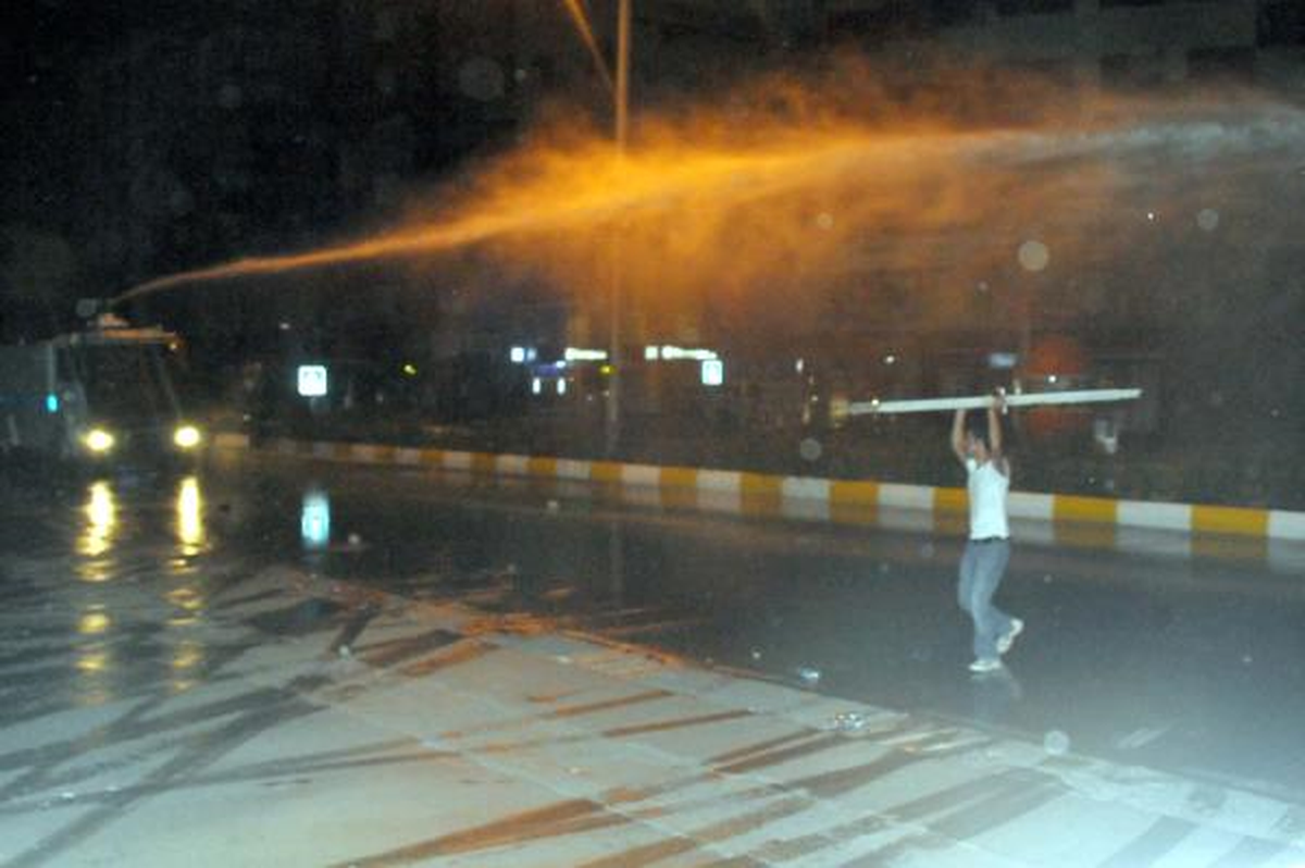 Mersin ve Hatay\'daki Gösterilerde 110 Gözaltı