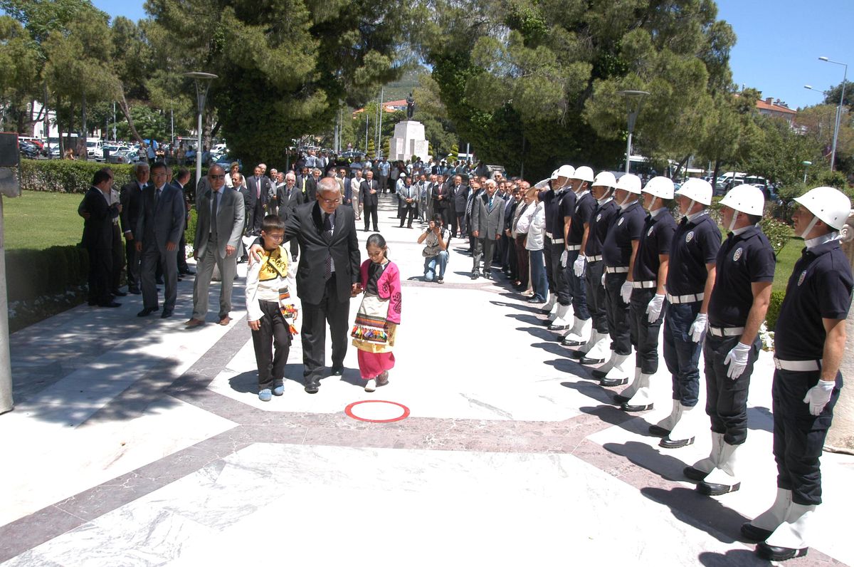 Muğla Valisi Güvençer Görevine Başladı