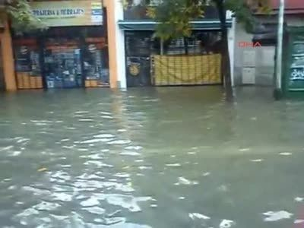 Orta Avrupa\'da Sel Paniği: En Az 4 Ölü, 8 Kayıp
