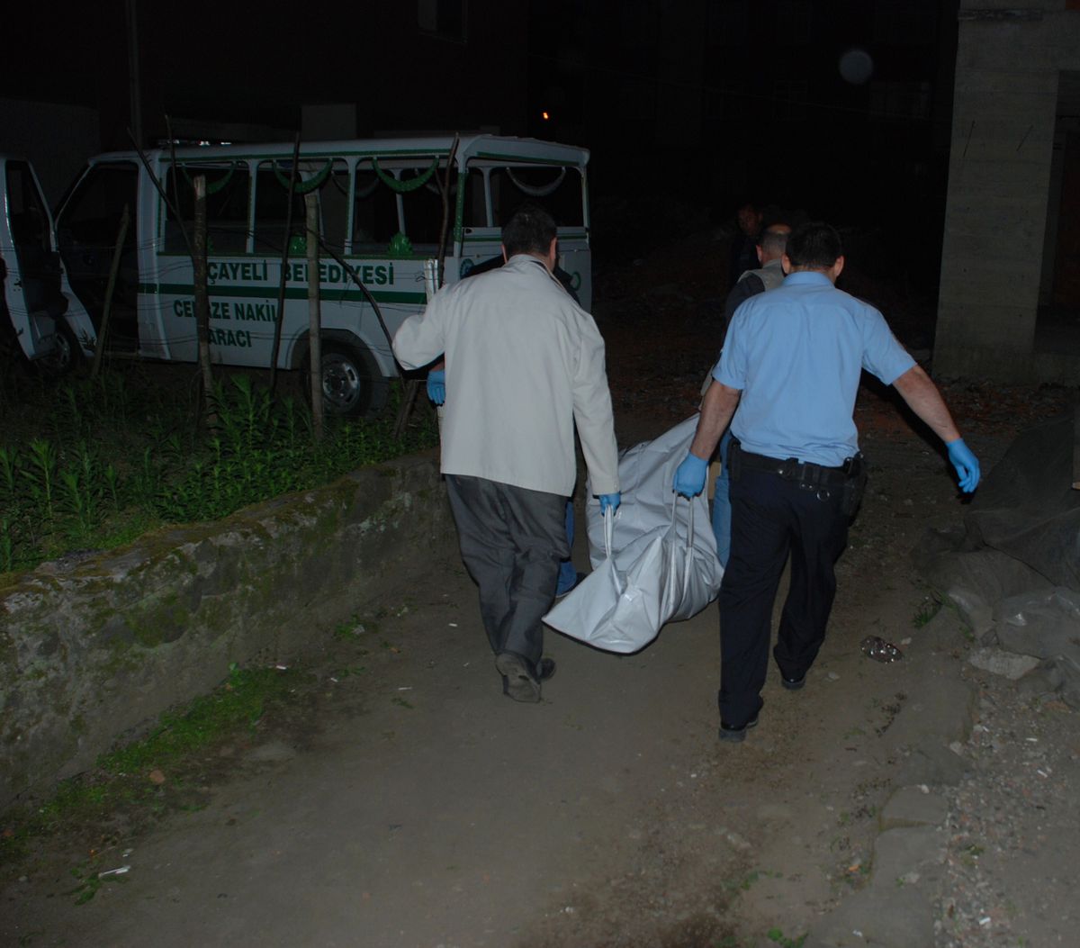 Rize'de Gürcü Şahıs Evinde Ölü Bulundu