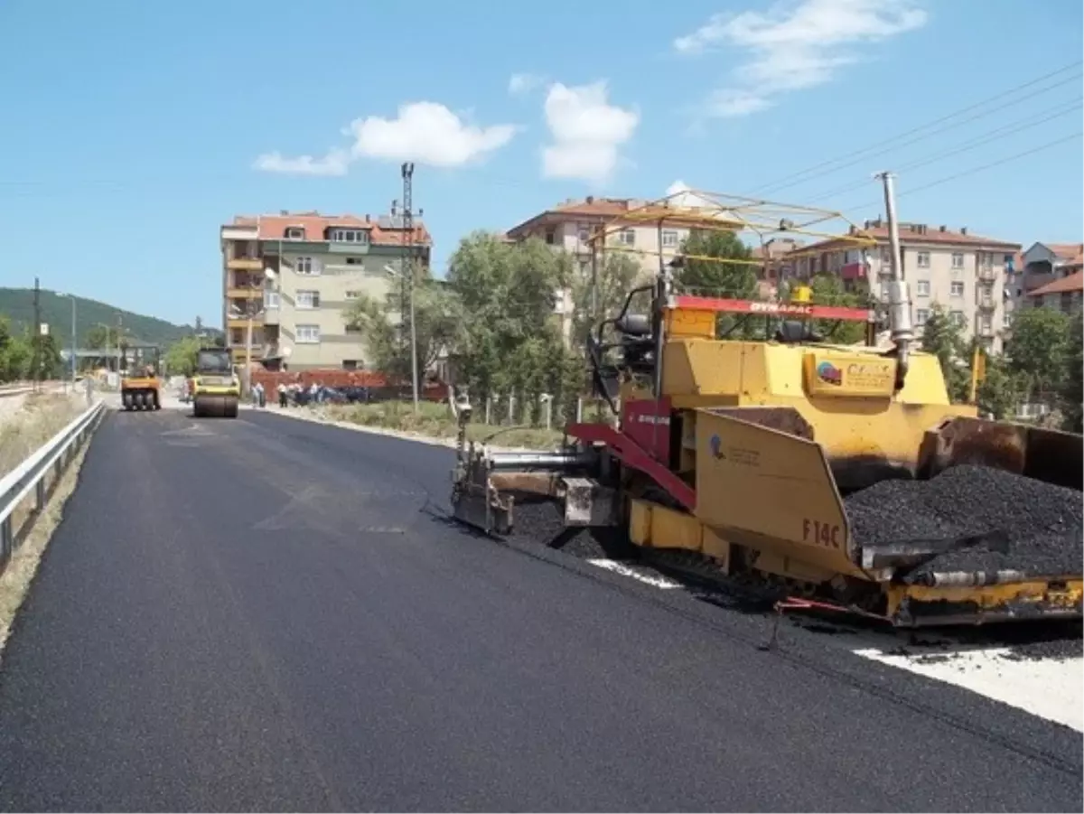 Saltukova\'da Yol Yapım Çalışmaları Devam Ediyor