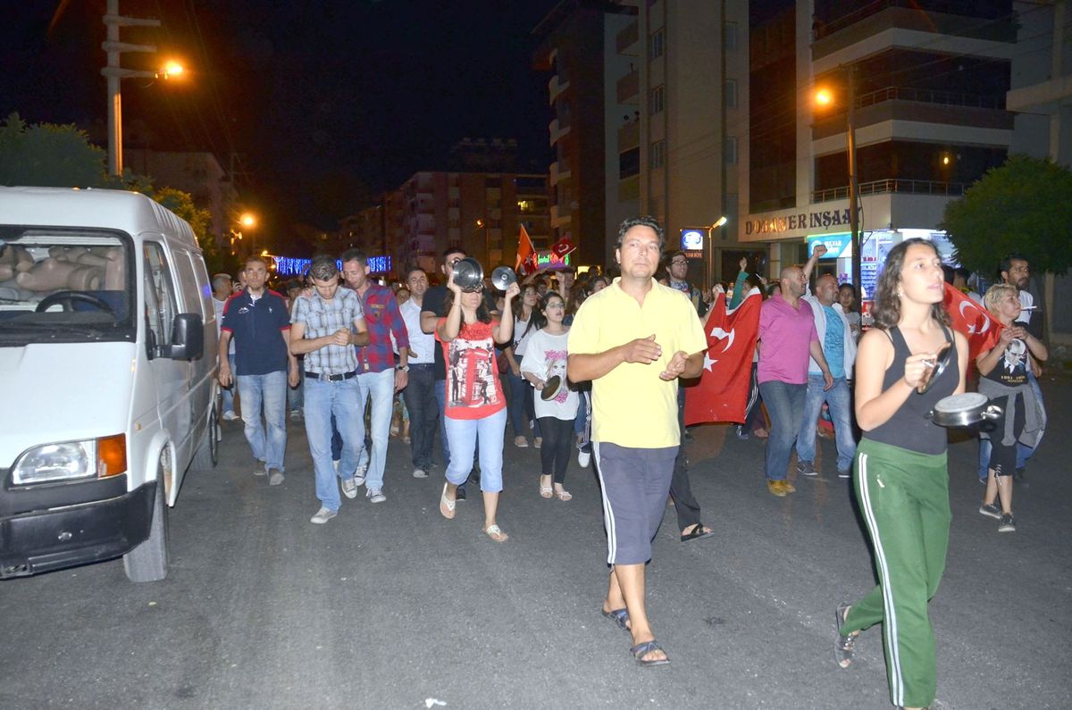 Torbalı\'da Tencere Tavalı Taksim Eylemi