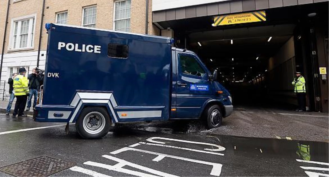 Woolwich Cinayeti Zanlıları Mahkemeye Çıktı