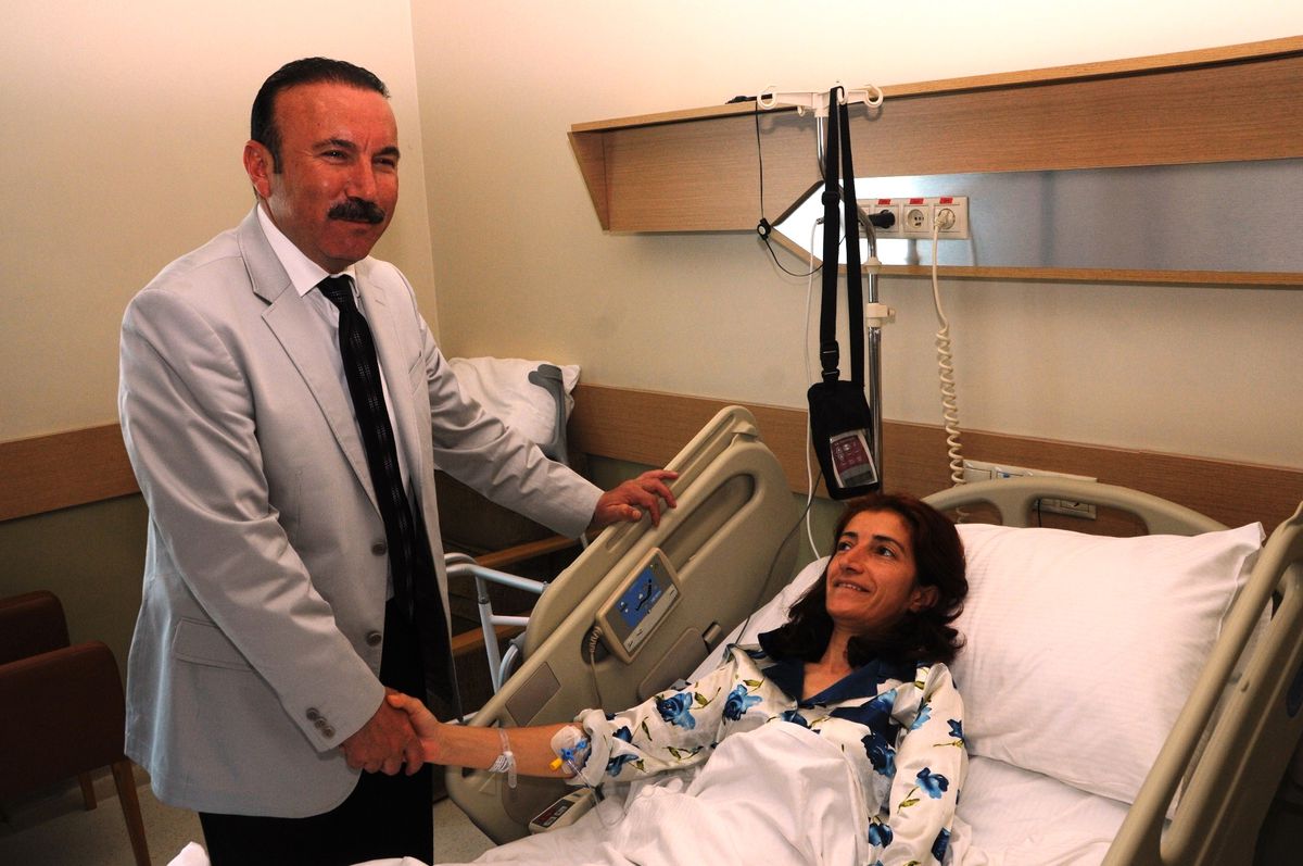 Başkan Doğan\'dan Muhtara Geçmiş Olsun Ziyareti
