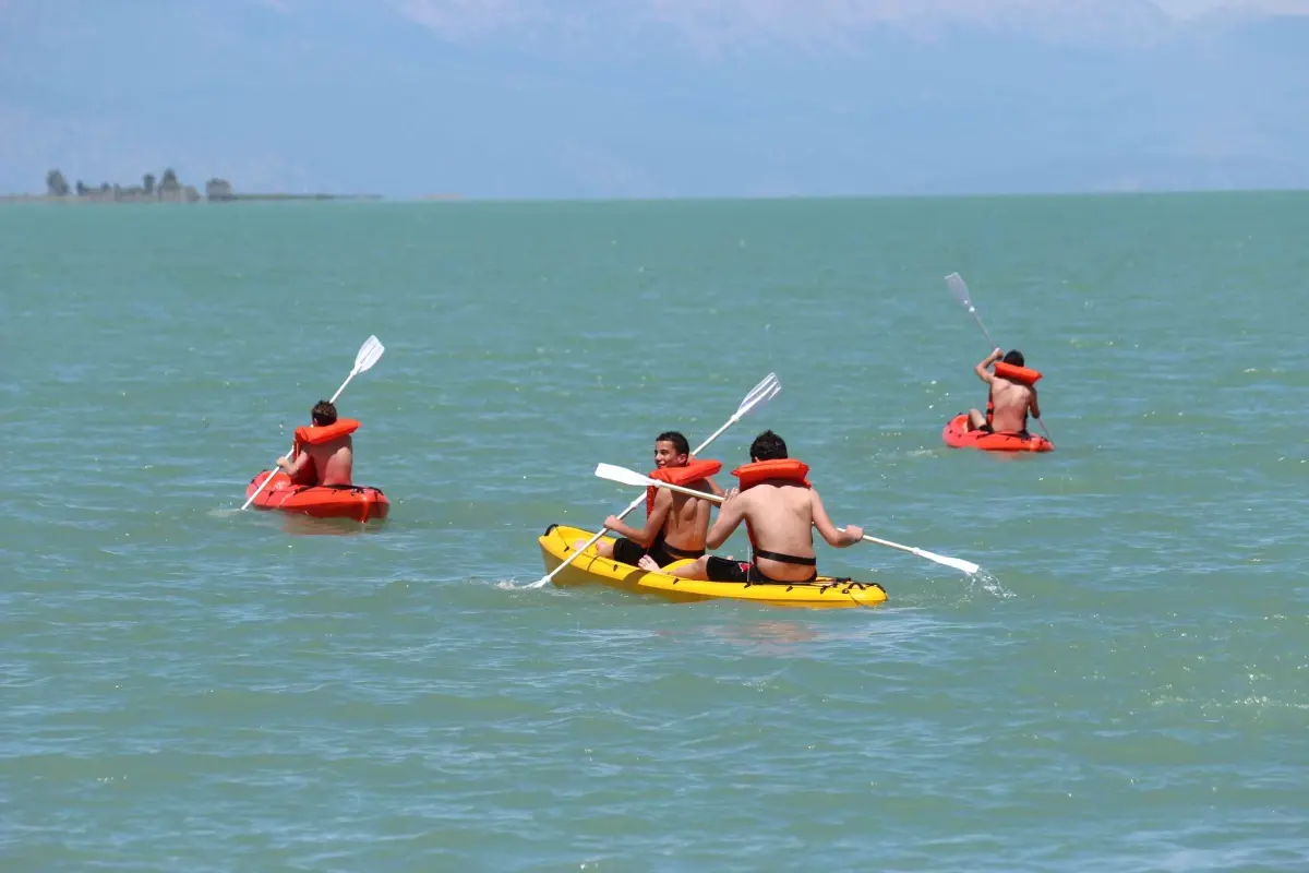 Beyşehir Gölü\'nde Su Sporları İvme Kazanıyor