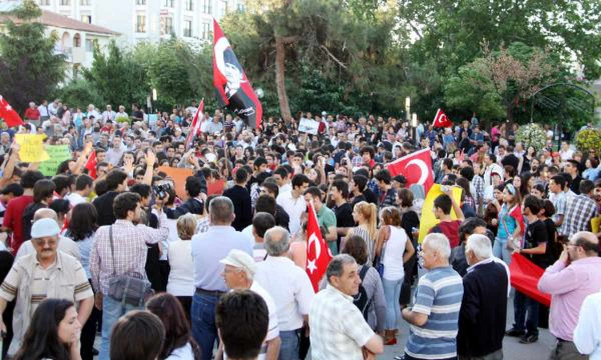 Burdur\'da 2 Bin Kişi Gezi İçin Yürüdü