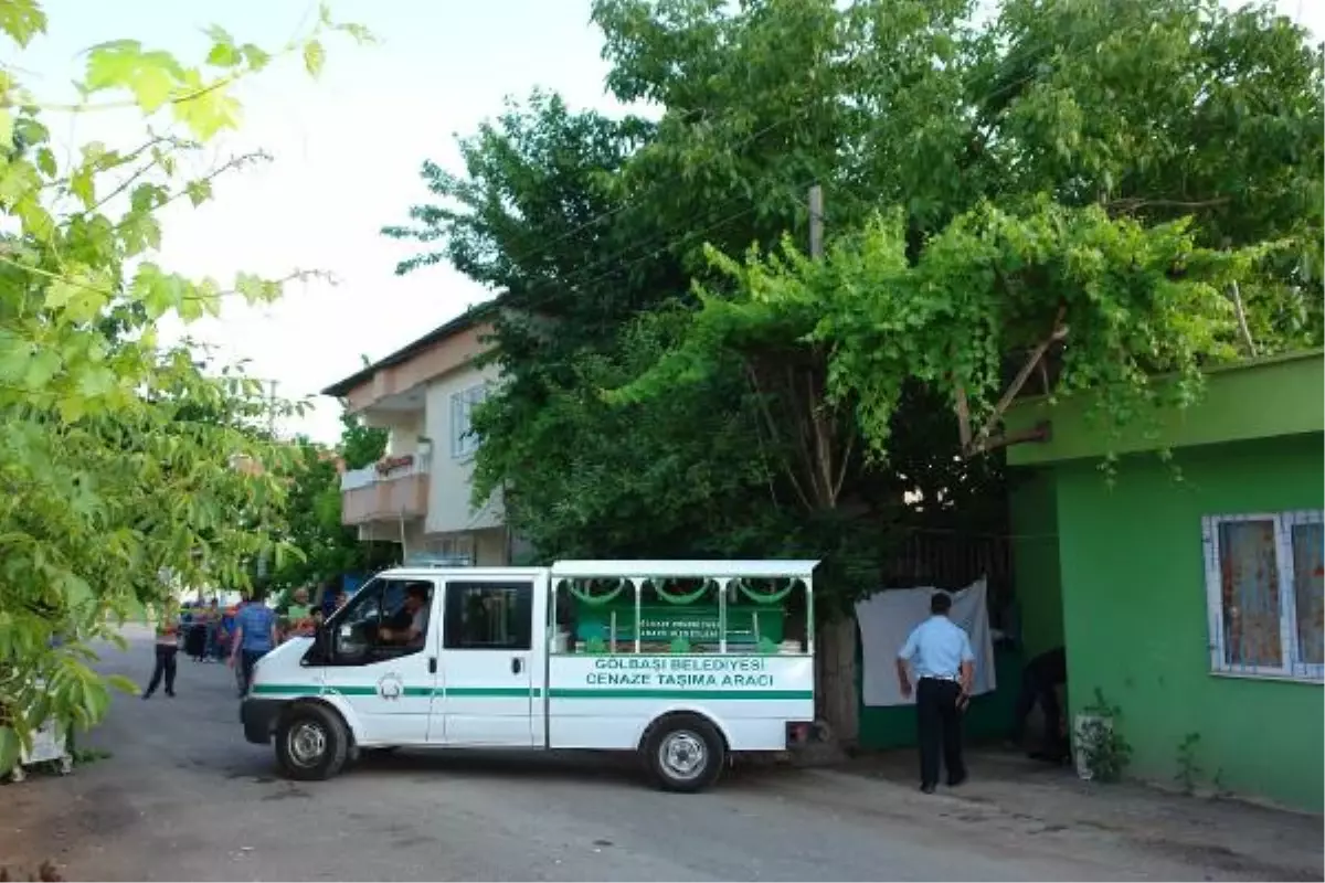 Cemevinin Çatısından Düşen Alevi Dedesi Öldü