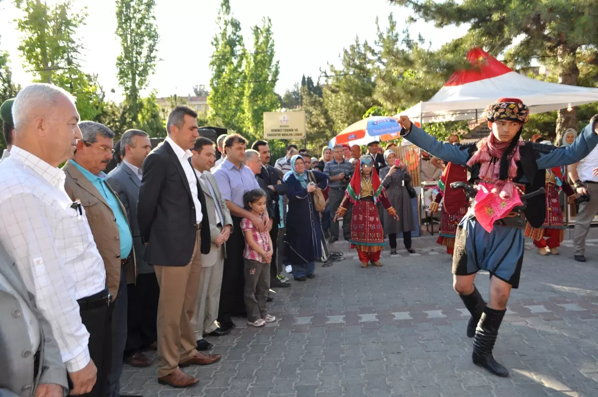 Demirci\'de Mezuniyet Şenlikleri Başladı