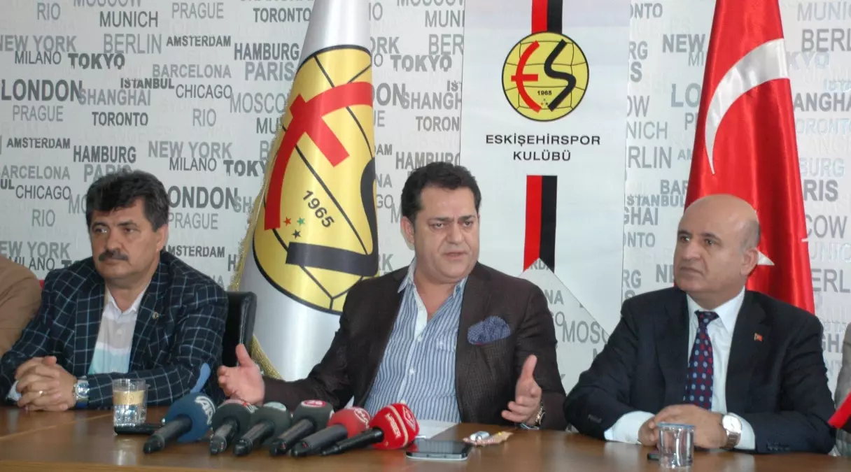 Eskişehirspor\'da Genel Kurul Gerginliği