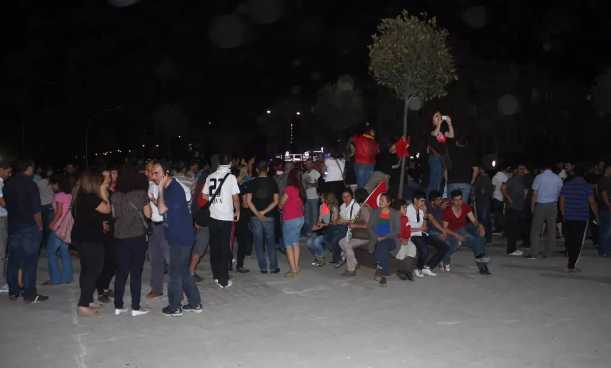 Gaziantep\'te Gezi Parkı İçin Eylemler Devam Ediyor