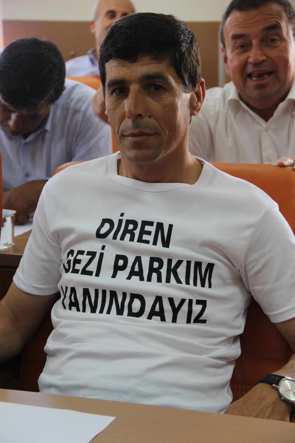 İl Genel Meclisinde Taksim Protestosu