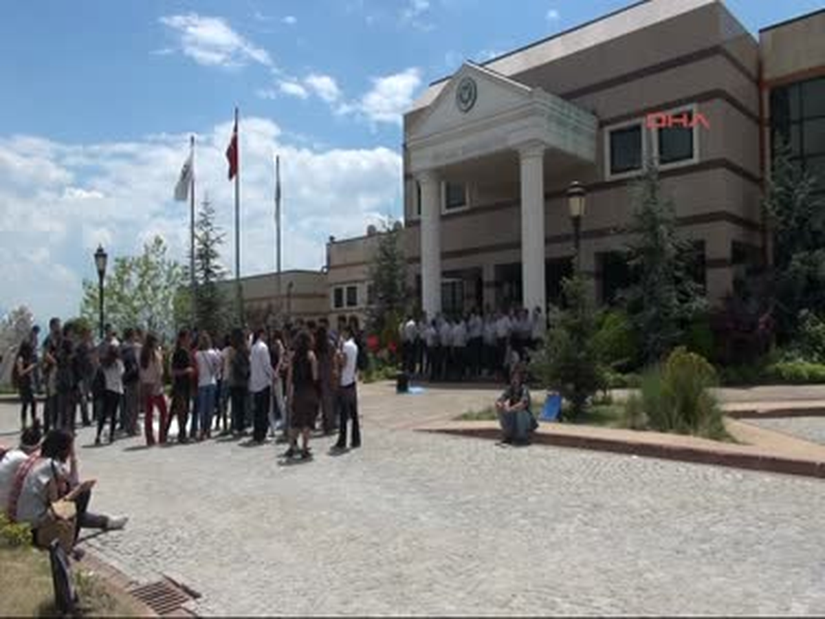 Kocaeli Üniversitesi\'nde Gergin Bekleyiş