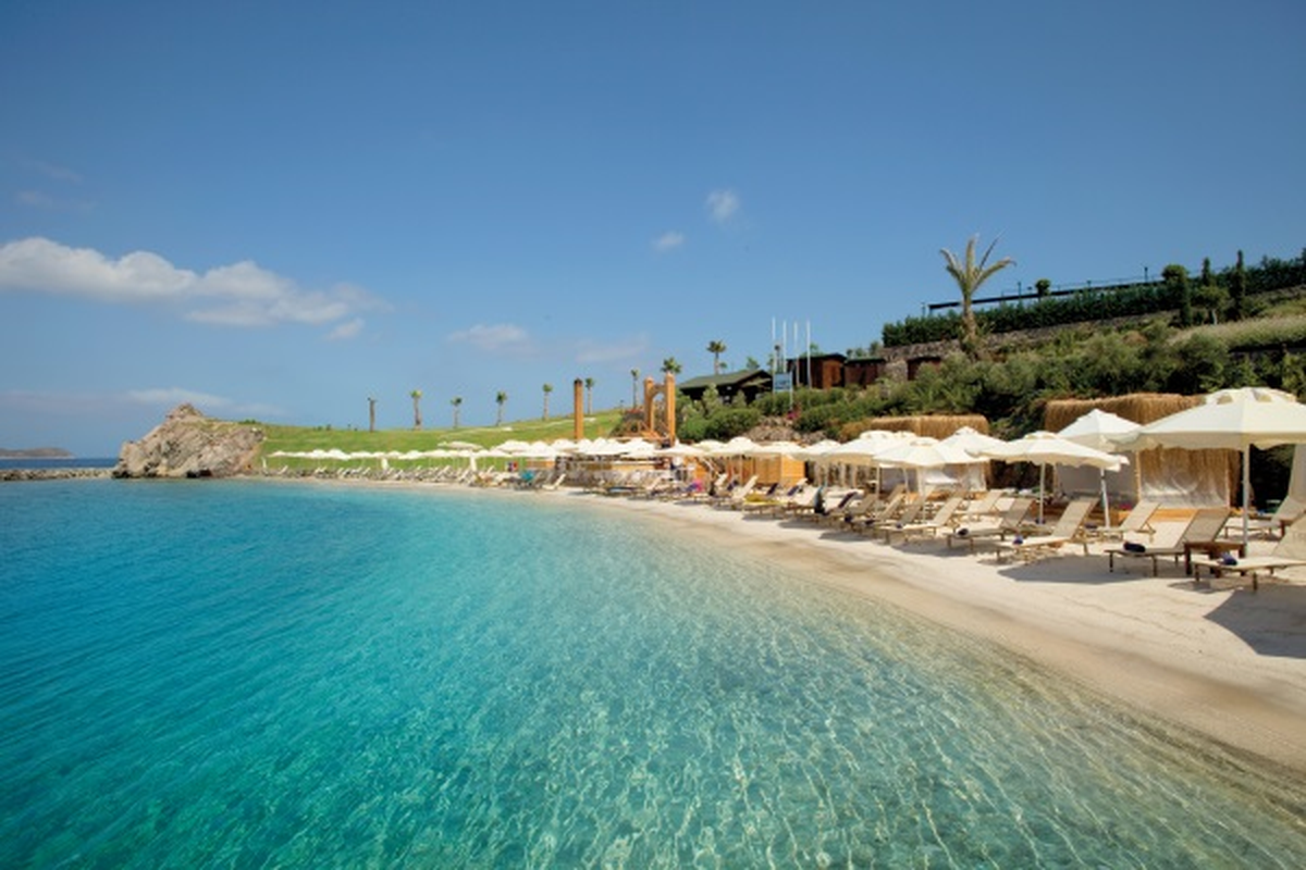 Palmabeach, Yeni Sezona Yepyeni Konseptiyle "Merhaba" Diyor
