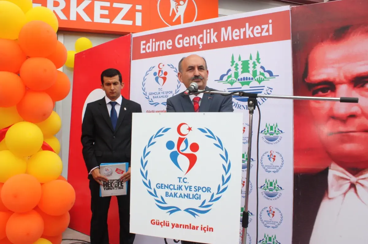 Sağlık Bakanı Müezzinoğlu, Edirne Gençlik Merkezini Açtı