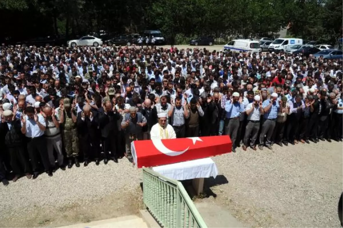 Şehit Polis, Tokat\'ta Defnedildi