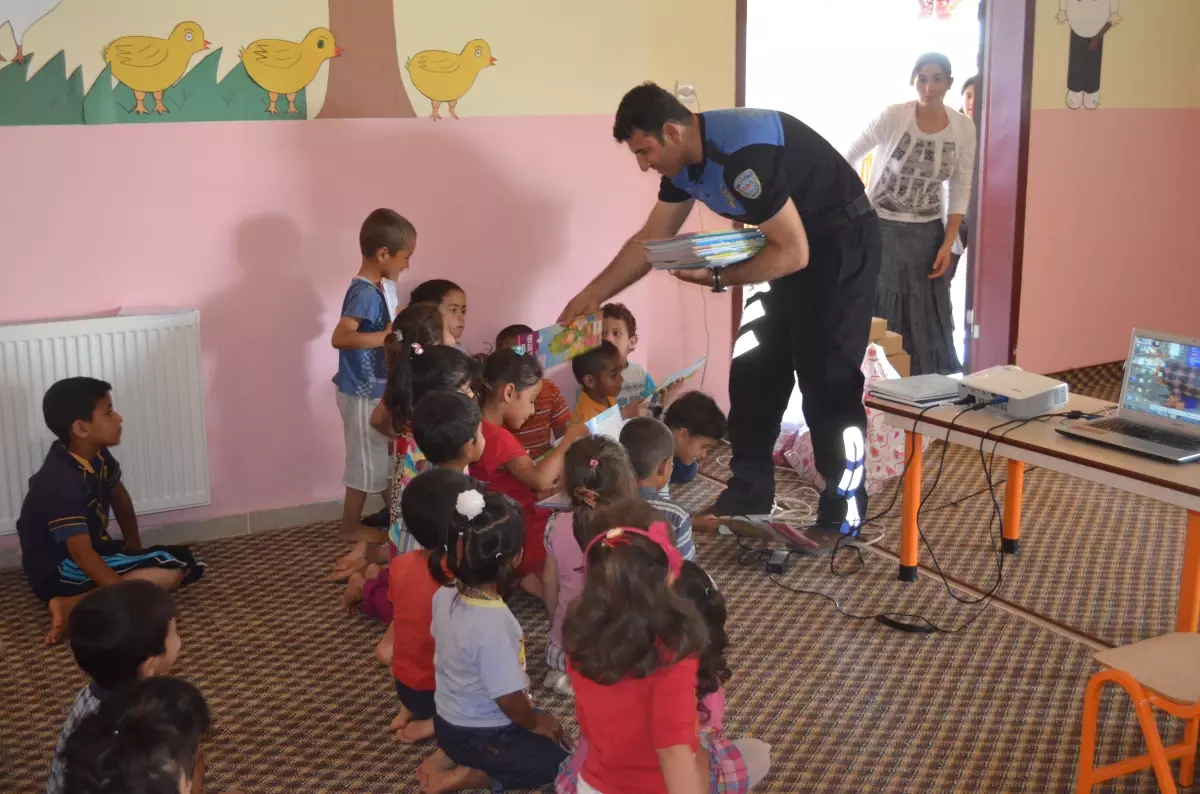 Toplum Destekli Polislerden Miniklere Ziyaret