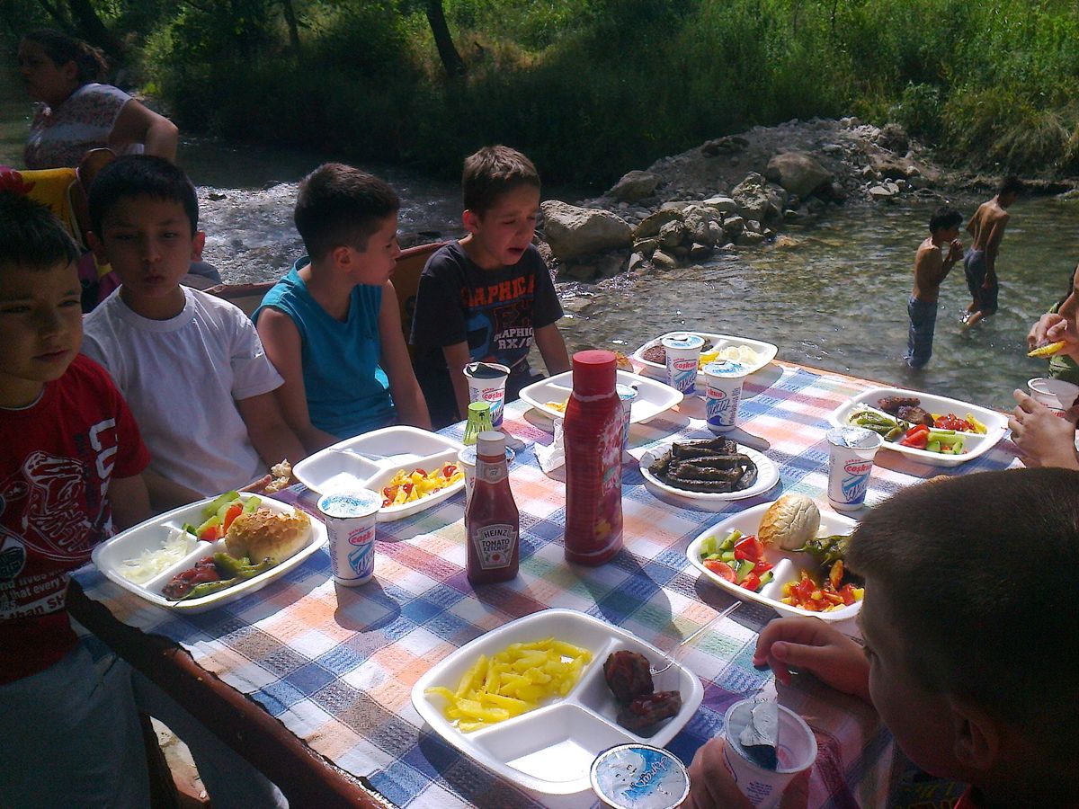 Yethim Çocuklar Unutulmaz Bir Gün Yaşadı