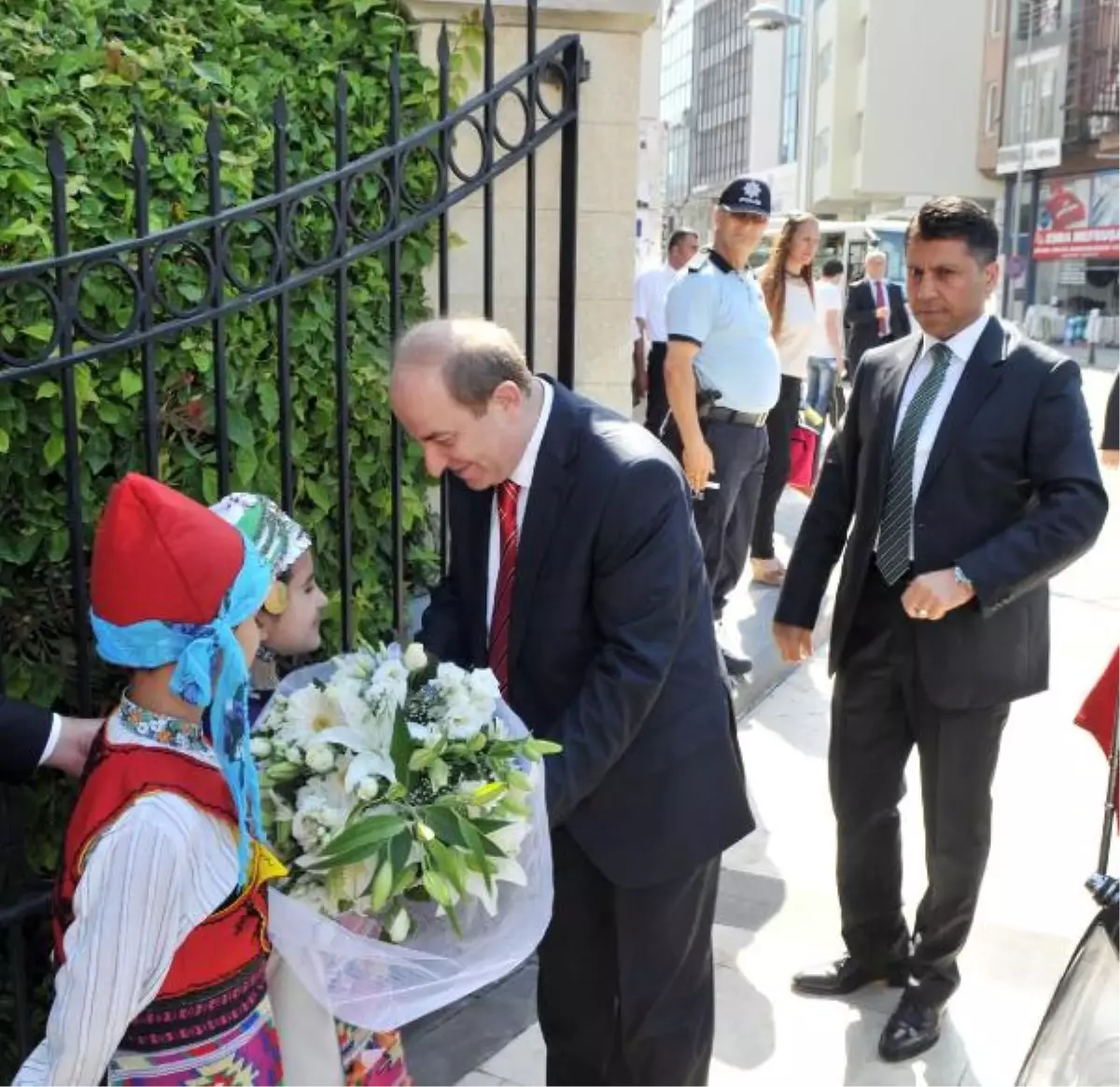 Antalya Valisi Öztürk Görevine Başladı