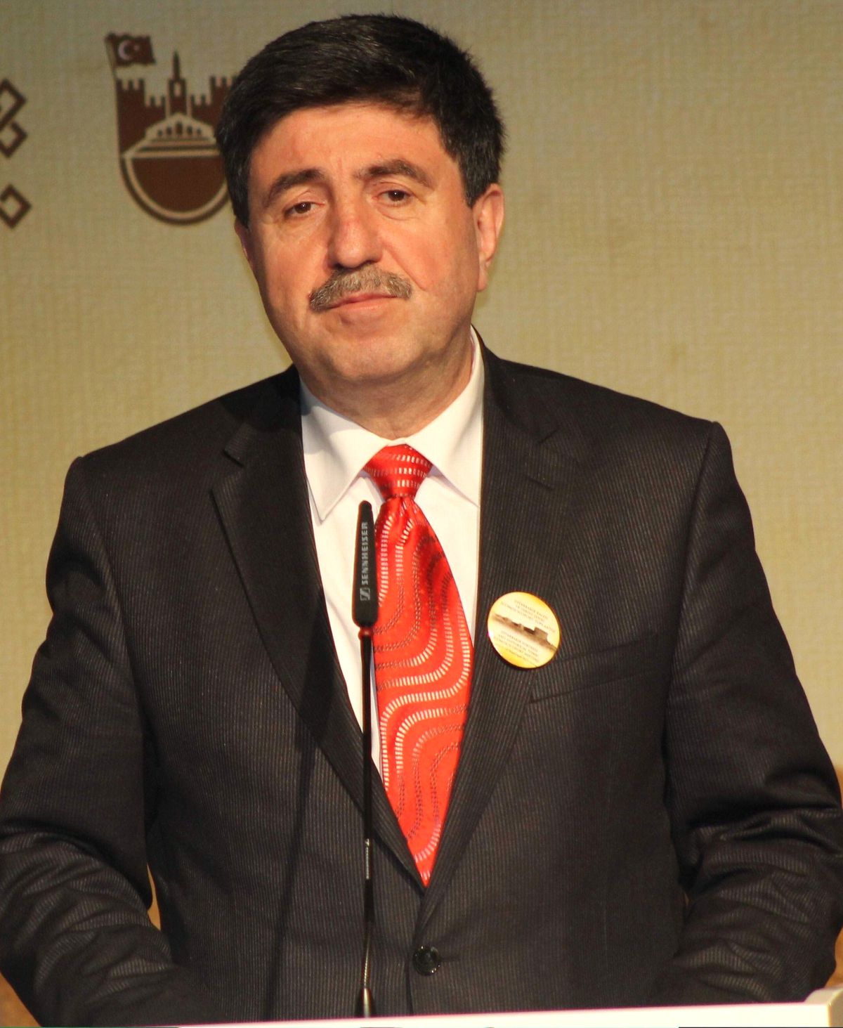 "Başbakan Midemize Oturur"