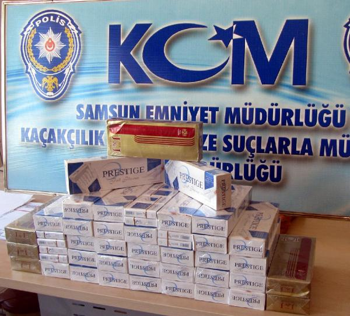Çiçekçide Gümrük Kaçağı Sigara