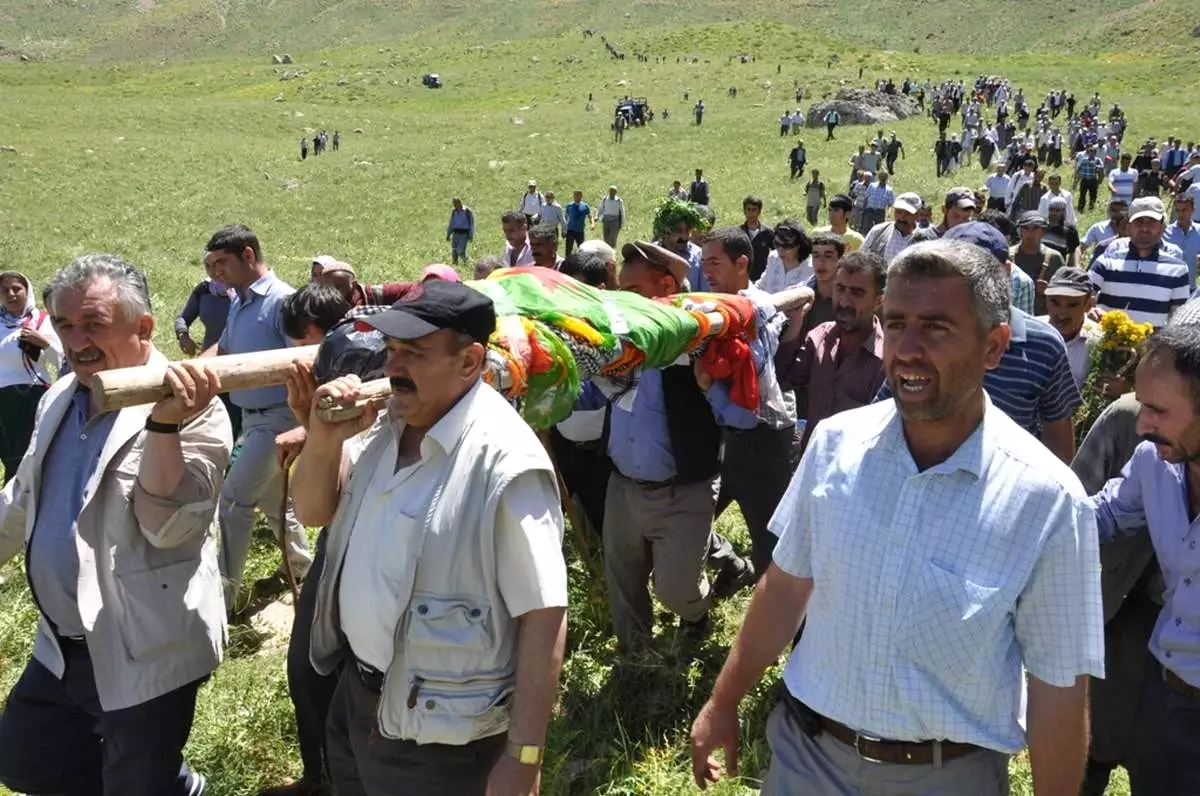 Çırav\'da 5 PKK\'lının Cesedinin Bulunması