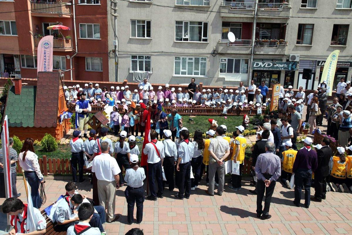 Eskişehir\'de Yedi Cüceler Parkı Açıldı