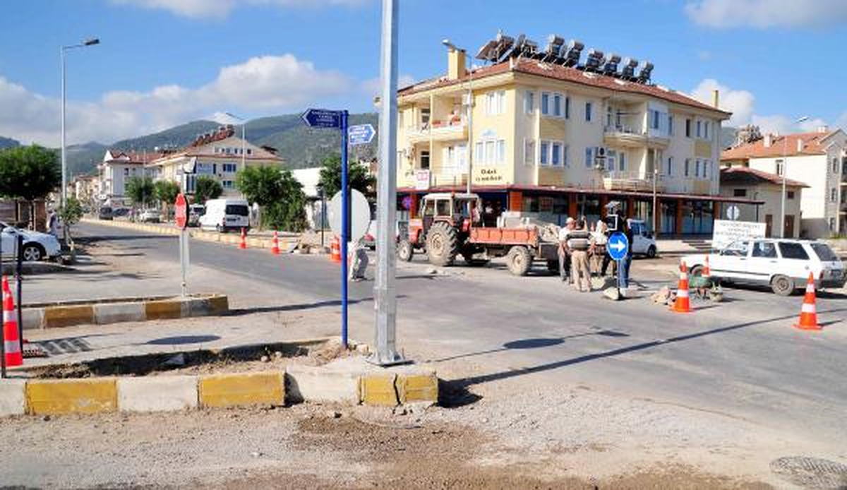 Fethiye\'deki \'Ölüm Kavşağı\'na Düzenleme