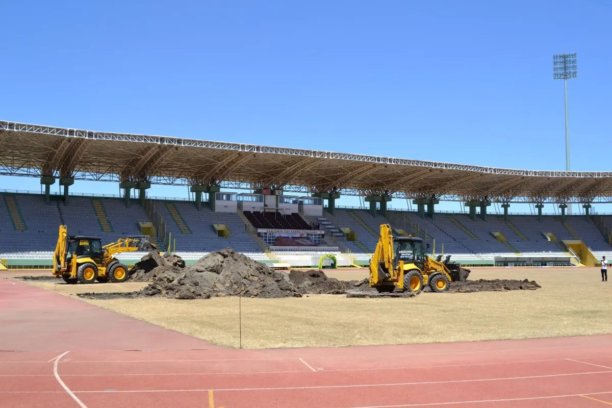 Gap Arena\'nın Çimleri Yenileniyor!