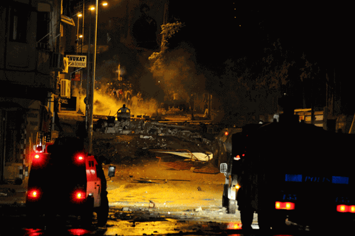 Hatay ve Tunceli\'de Gerginlik