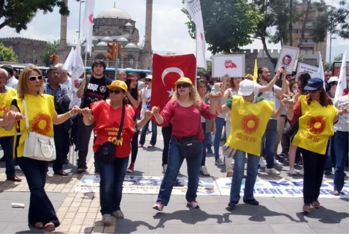 Kamu Emekçileri Grev Yaptı