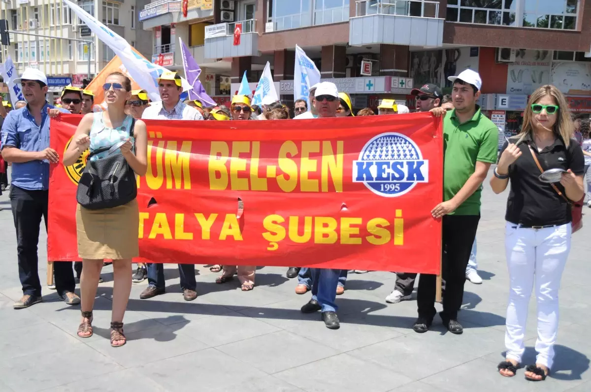 Kesk\'ten Taksim\'e Destek Yürüyüşü