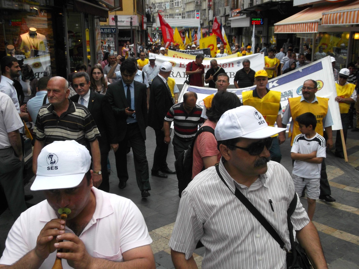 Kesk Üyeleri Trabzon\'da Önce Yürüdü Ardından Basın Açıklaması Yaptı
