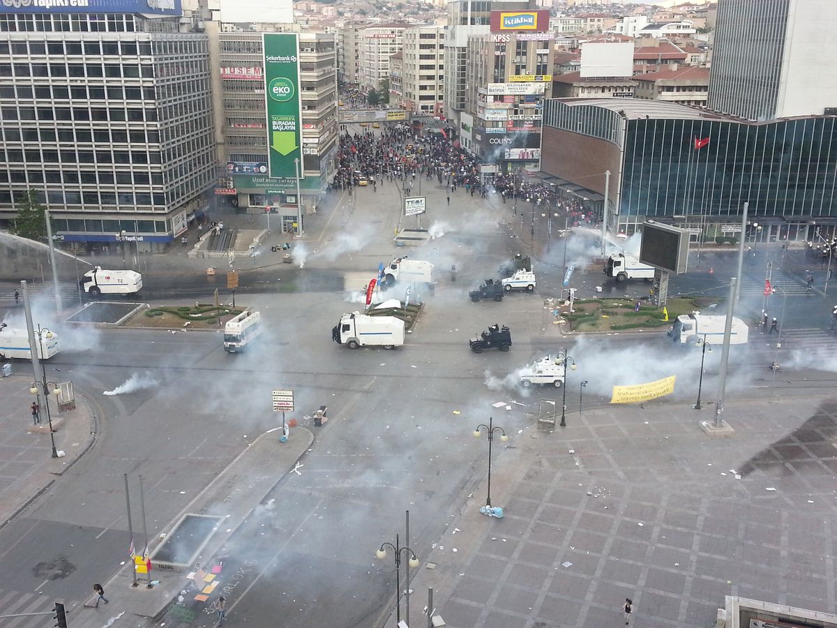 Kızılay Meydanında 'Gezi Parkı' Eylemcilerine Müdahale
