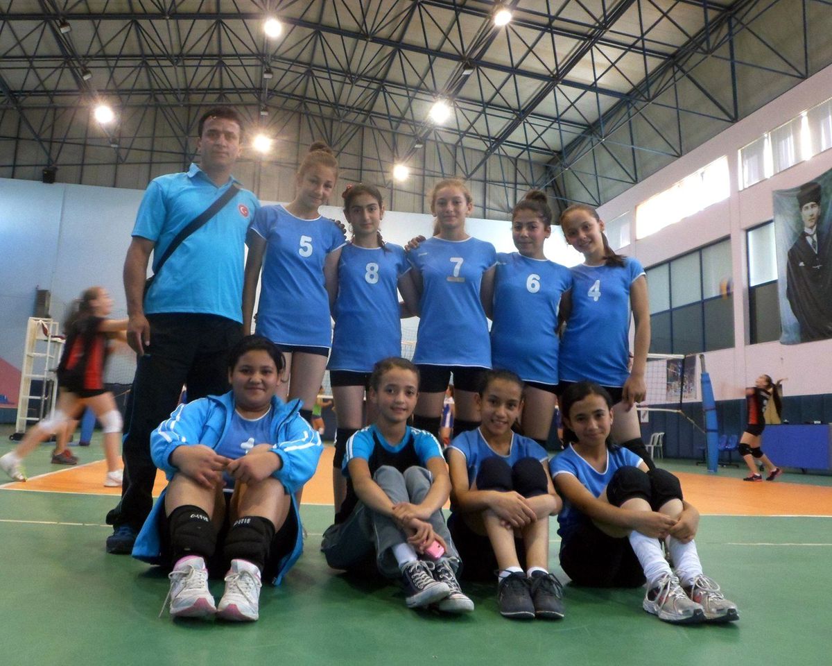 Minik Voleybolcular Grup Finaline Yükseldi
