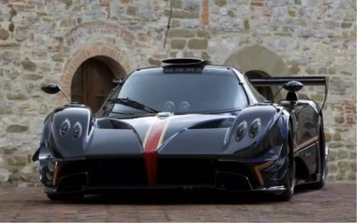 Pagani Zonda Revolucion Türünün Son Örneği!