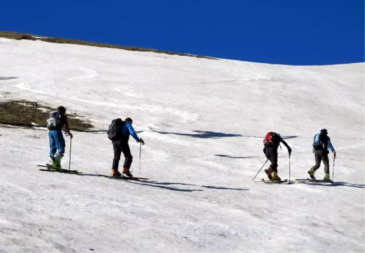 Palandöken\'de Tur Kayağı