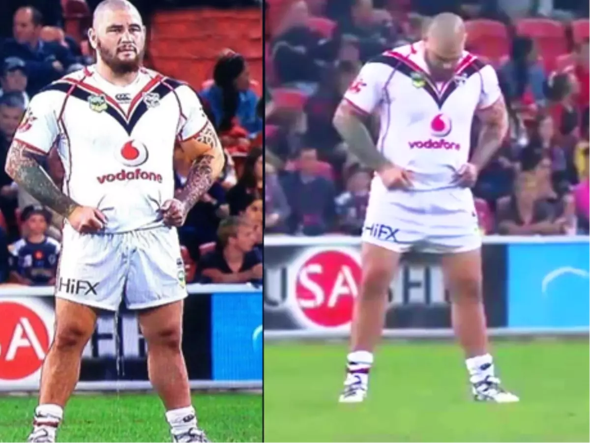 Saha Ortasında İdrarını Yaptı!