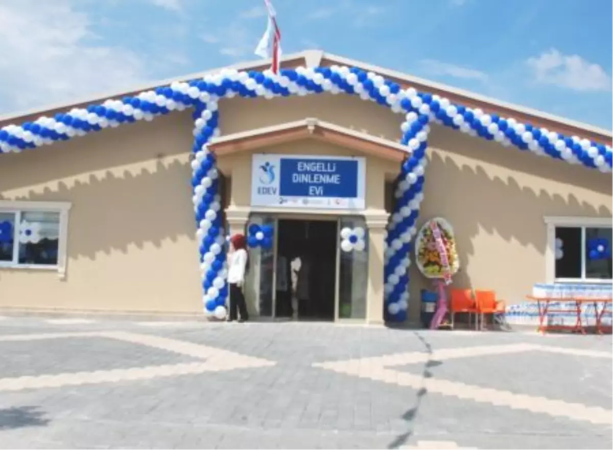 Sancaktepe'de 'Engelli Dinlenme Evi' Açıldı