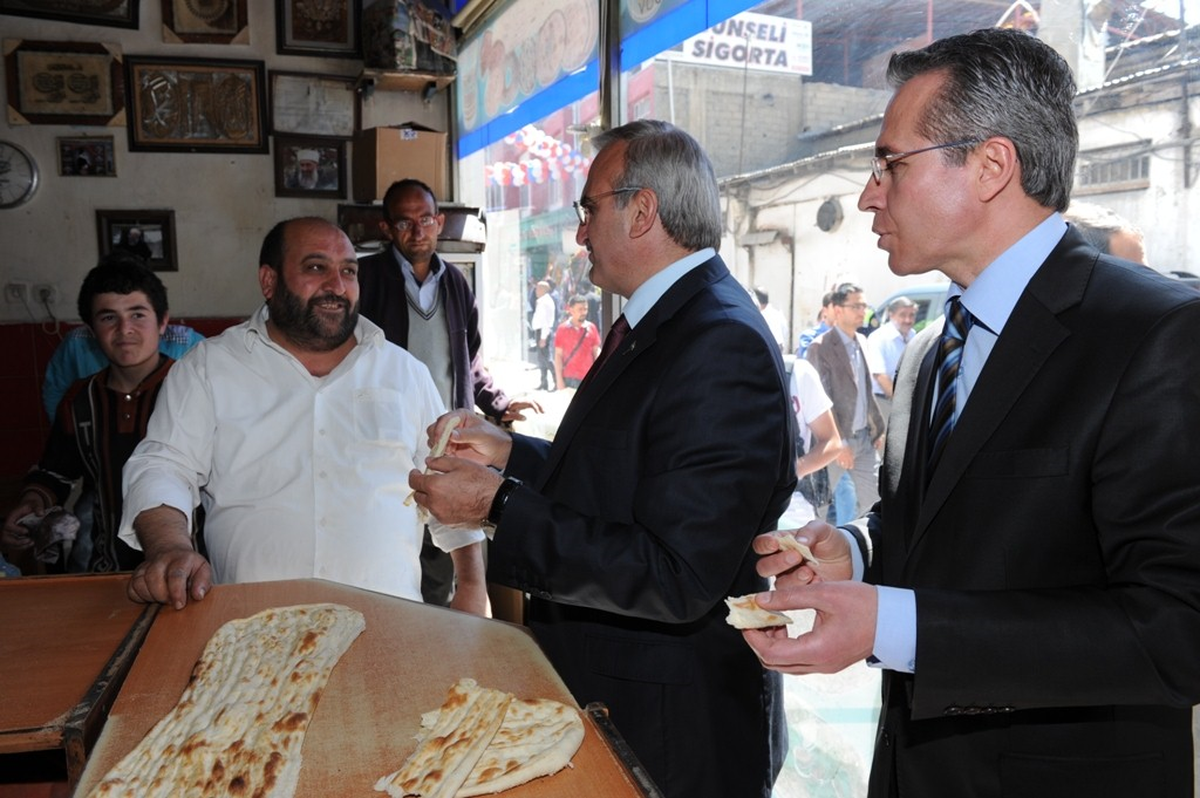 ABD'de Eğitim Gördü, Van'da Turizm Sektörüne Girdi